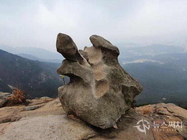 북한산 의상봉 토끼바위