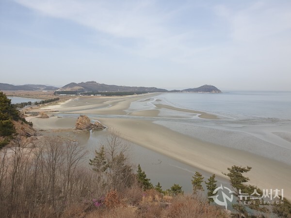 천연비행장으로 사용됐던 백령도 사곶해안의 모습이다. 