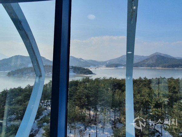 송지호 관망타워에서 바라본 송지호 풍경