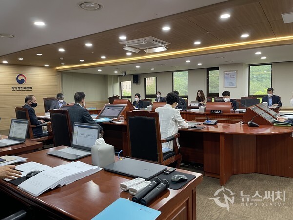 ▲ 방통위, ㈜딜라이브에 과다 위약금 관련 시정명령 및 과징금 부과