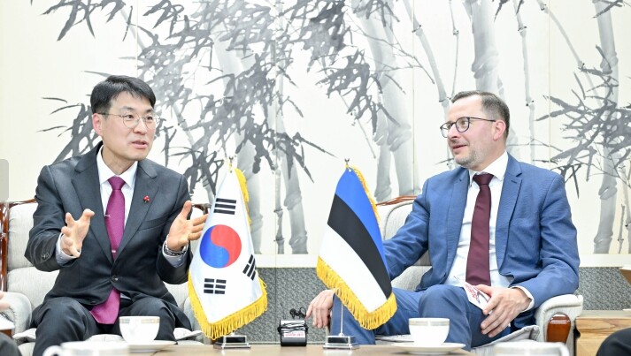 김정기 대구시장 권한대행, 주한에스토...