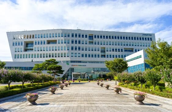 김지철 충남교육감, 공약이행 평가 