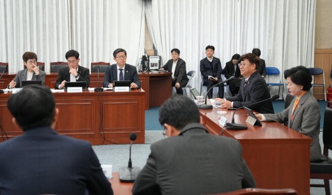 제주도 박천수 권한대행, 첫 주간 회...