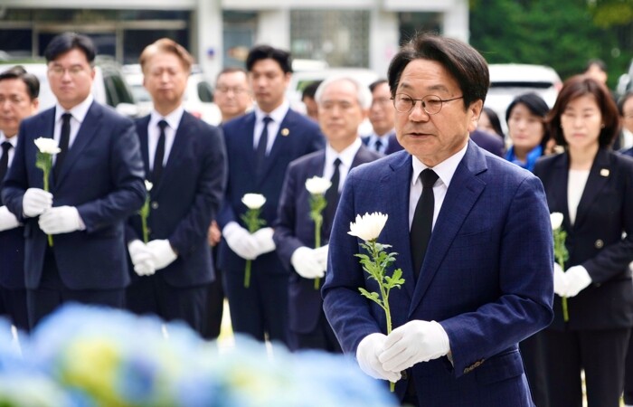 강기정 광주광역시장 “4·19정신으로...