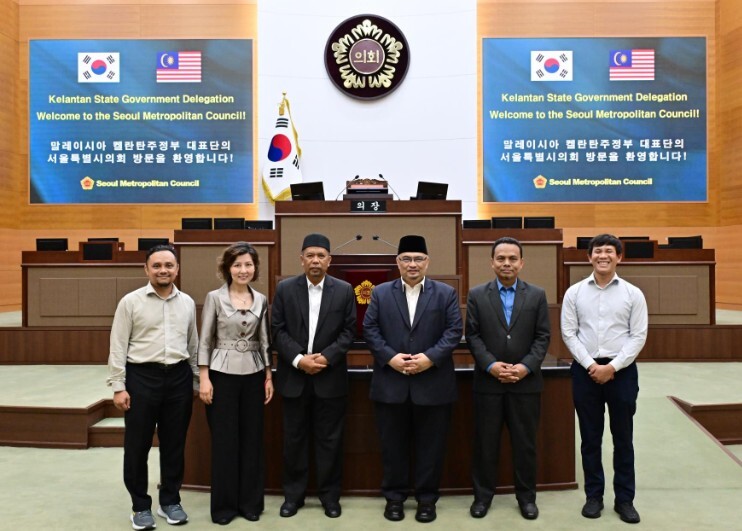 서울시의회 임만균 의장, 취임 후 첫...
