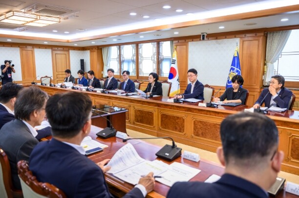 한성숙 총리, 국토대전환 범정부 추진...
